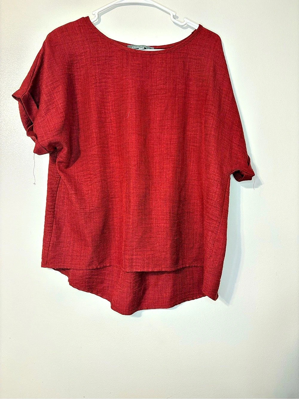 pixi + ivy Red Short Sleeve Top Size Large Like New
